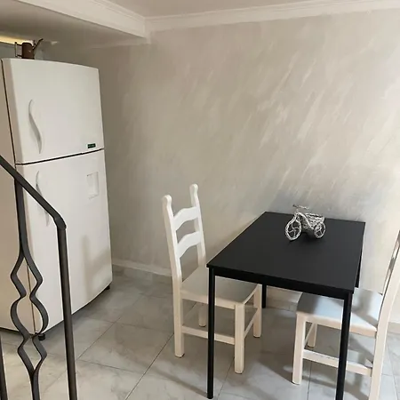 Scugnizzi Νάπολη