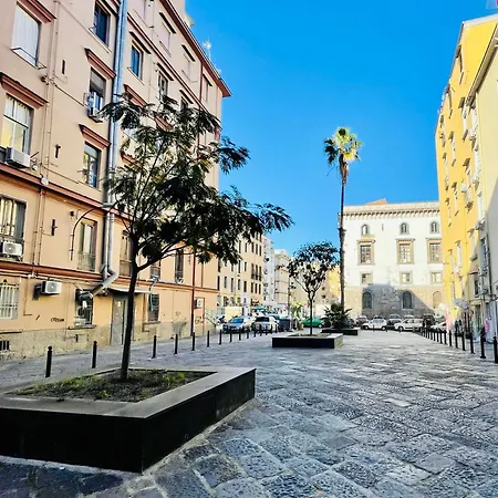Scugnizzi 3* Νάπολη