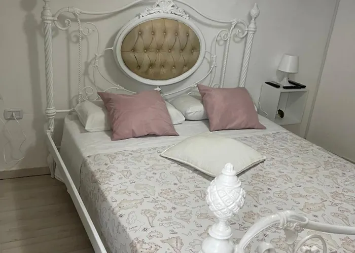 לינה וארוחת בוקר Scugnizzi נאפולי