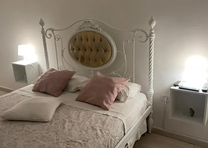 לינה וארוחת בוקר Scugnizzi נאפולי