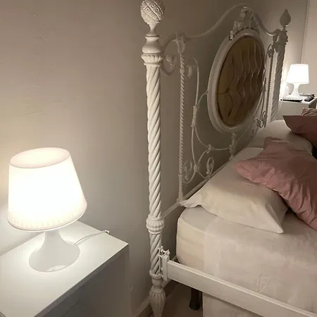 Bed and breakfast Scugnizzi 3*