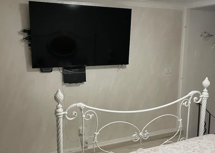 Scugnizzi B&B 나폴리