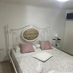 Scugnizzi Bed & Breakfast 3*